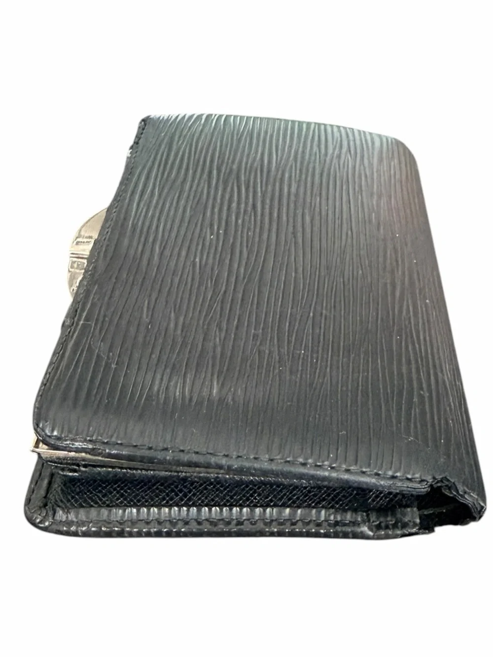 Authentic Louis Vuitton Black Epi Leather Kiss-Lock Wallet - Picture 7 of 10